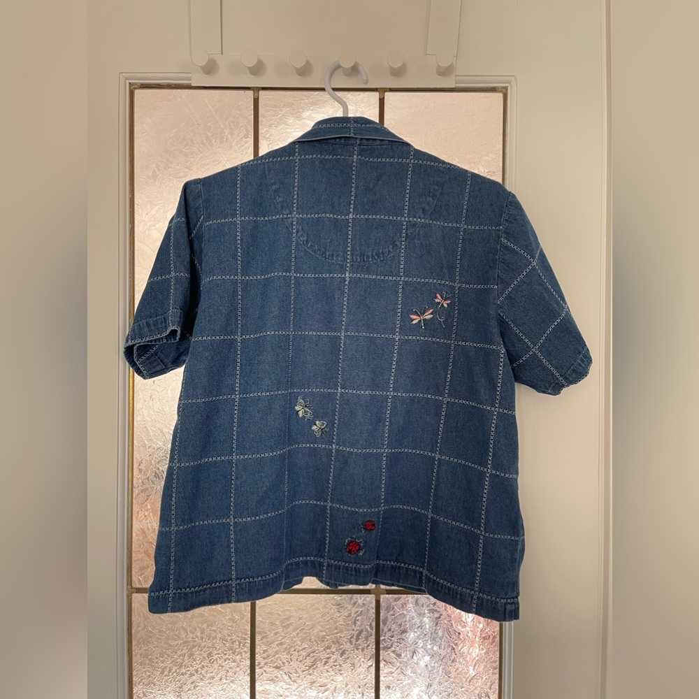 Embroidered Button-Up - Picture 6 of 6